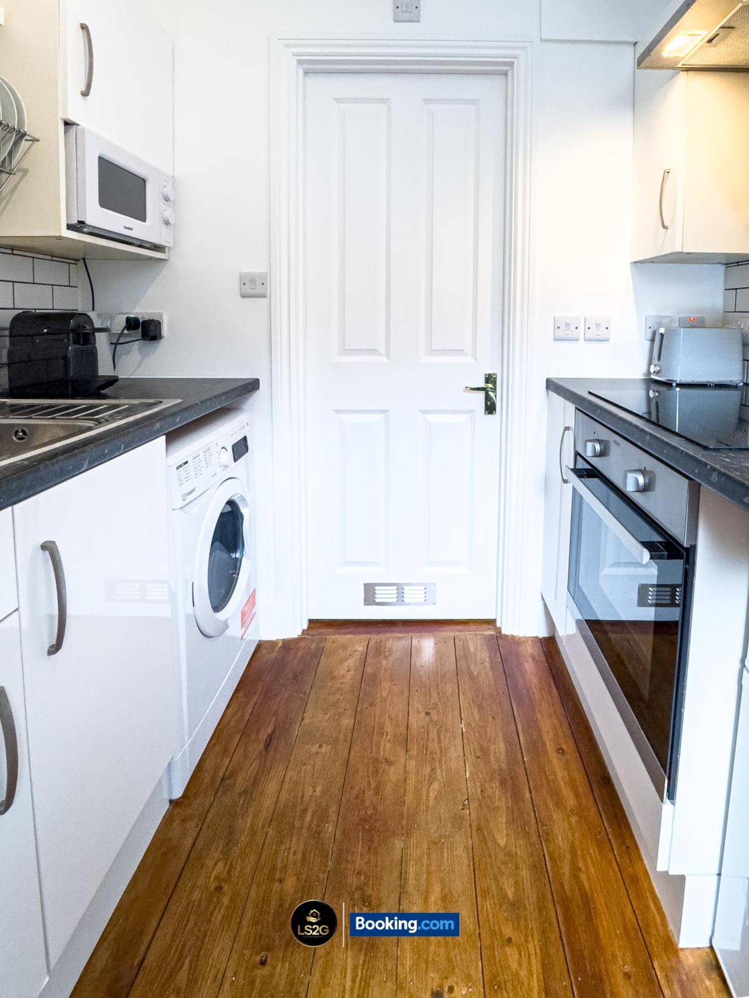 Apartment Private With Air Con By Ls2g Short Lets & Serviced Greater *