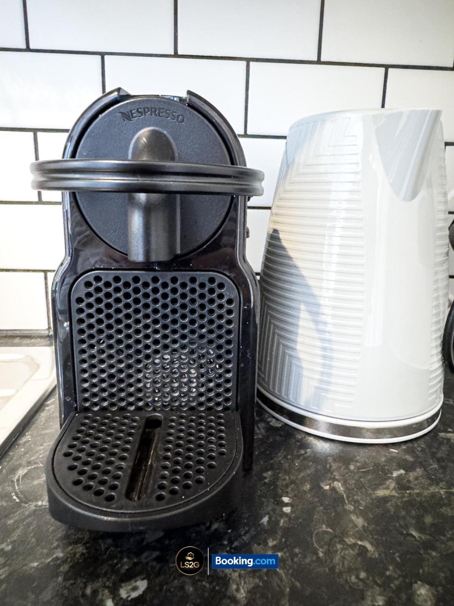 Private With Air Con By Ls2g Short Lets & Serviced Greater Appartamento *